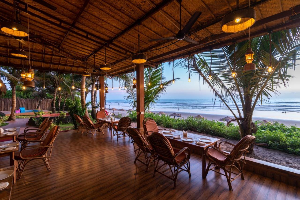 Amadi Beach Front Resort Мандрем Экстерьер фото