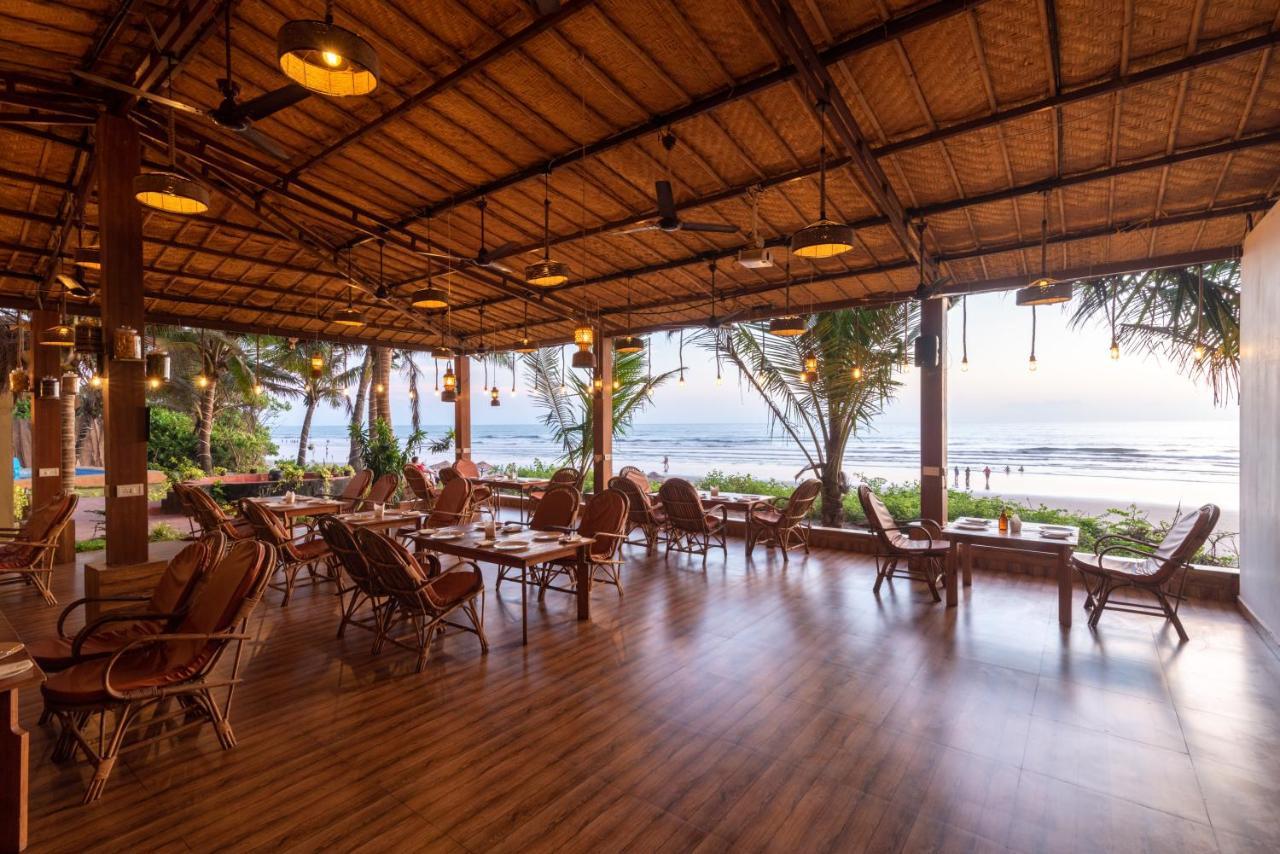 Amadi Beach Front Resort Мандрем Экстерьер фото