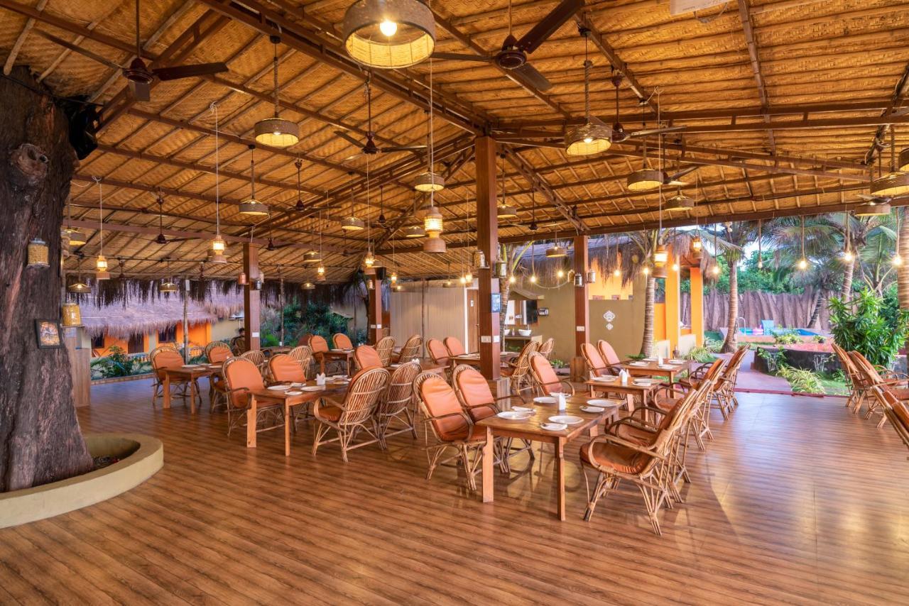 Amadi Beach Front Resort Мандрем Экстерьер фото